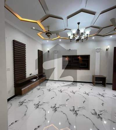 فیصل ٹاؤن - ایف ۔ 18 اسلام آباد میں 5 کمروں کا 8 مرلہ مکان 2.9 کروڑ میں برائے فروخت۔ فیصل ٹاؤن - ایف ۔ 18 اسلام آباد میں 5 کمروں کا 8 مرلہ مکان 2.9 کروڑ میں برائے فروخت۔