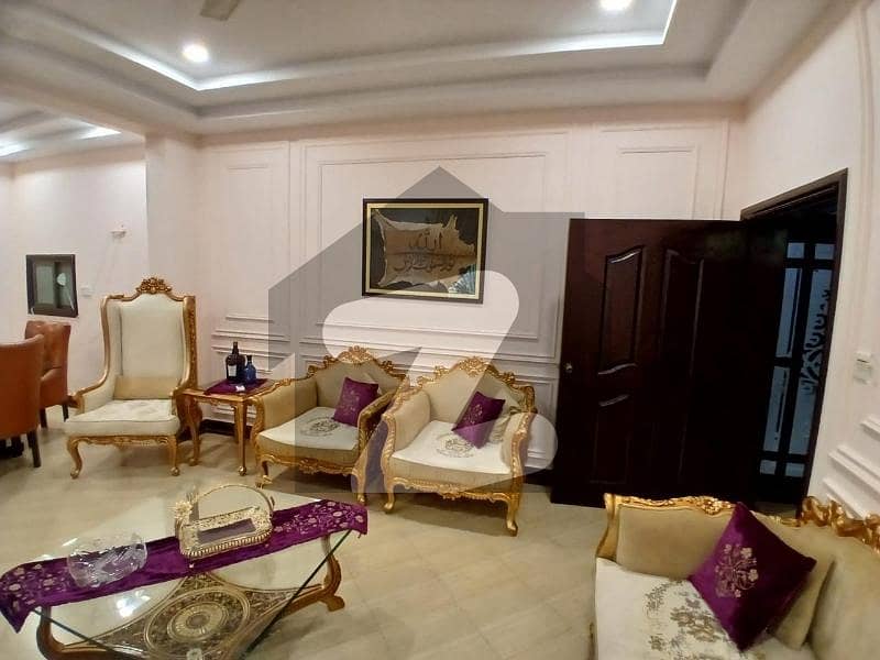 بہادر پور ملتان میں 5 کمروں کا 1 کنال مکان 2.6 کروڑ میں برائے فروخت۔ بہادر پور ملتان میں 5 کمروں کا 1 کنال مکان 2.6 کروڑ میں برائے فروخت۔