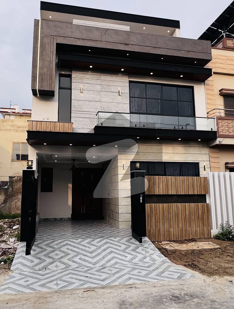 5 Marla Brand New Designer House Available For Sale 5 Marla Brand New Designer House Available For Sale