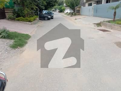 ای ۔ 11/4 ای ۔ 11,اسلام آباد میں 6 مرلہ رہائشی پلاٹ 3.0 کروڑ میں برائے فروخت۔