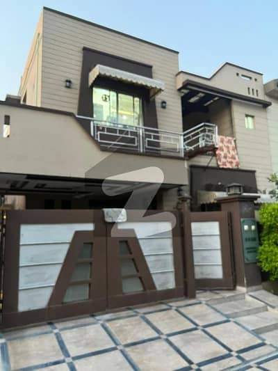 BEAUTIFUL HOUSE FOR SALE AVAILABLE WITH GAS