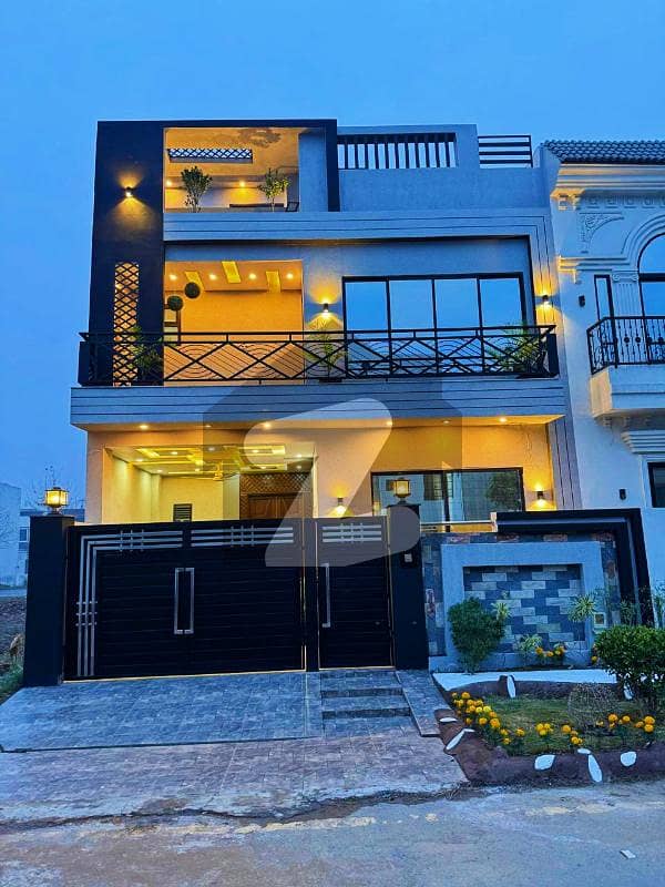 سٹی ہاؤسنگ سوسائٹی سیالکوٹ میں 4 کمروں کا 5 مرلہ مکان 2.1 کروڑ میں برائے فروخت۔ سٹی ہاؤسنگ سوسائٹی سیالکوٹ میں 4 کمروں کا 5 مرلہ مکان 2.1 کروڑ میں برائے فروخت۔