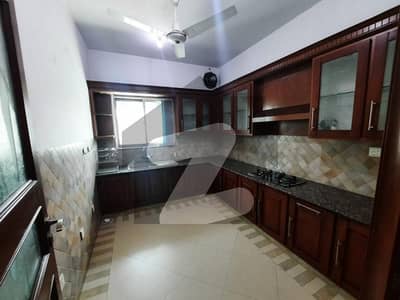 Looking For A Upper Portion In Gulshan e Madina