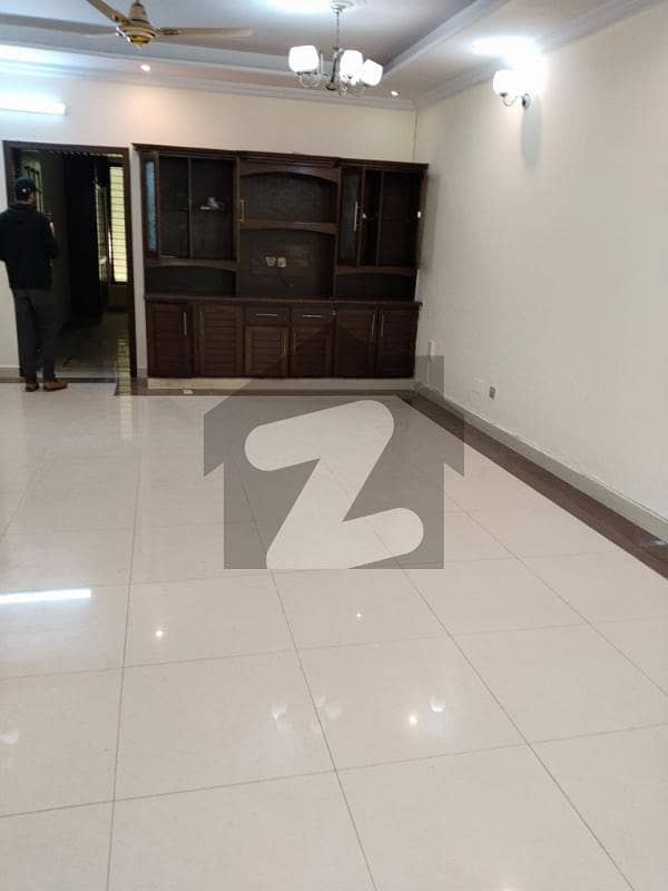 ای ۔ 11 اسلام آباد میں 2 کمروں کا 7 مرلہ زیریں پورشن 75.0 ہزار میں کرایہ پر دستیاب ہے۔