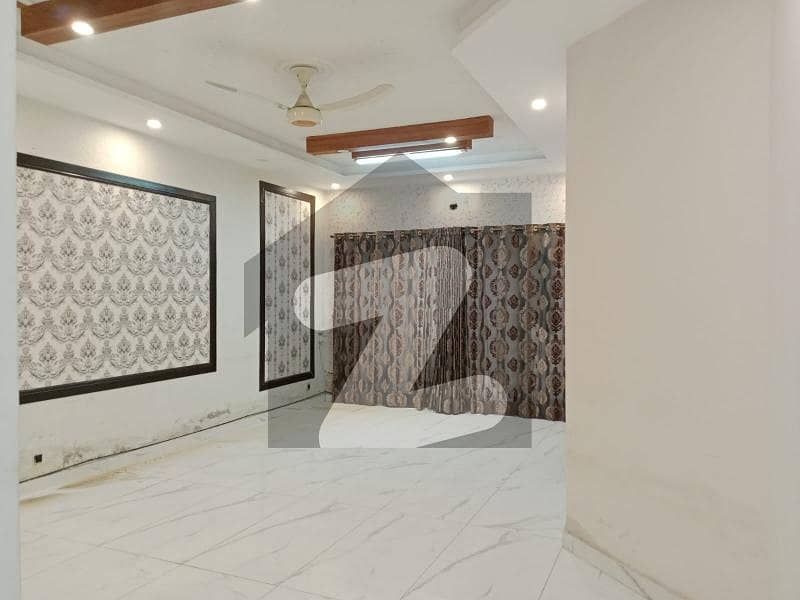 BEAUTIFUL HOUSE FOR RENT AT MM ALAM ROAD BEAUTIFUL HOUSE FOR RENT AT MM ALAM ROAD