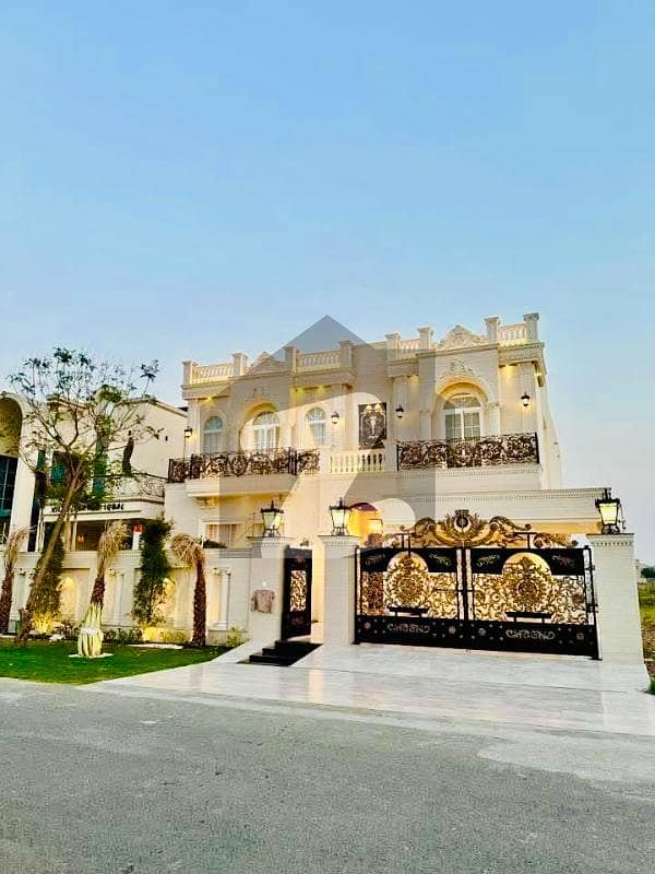 ڈی ایچ اے فیز 6 ڈیفنس (ڈی ایچ اے),لاہور میں 6 کمروں کا 1 کنال مکان 7.95 کروڑ میں برائے فروخت۔