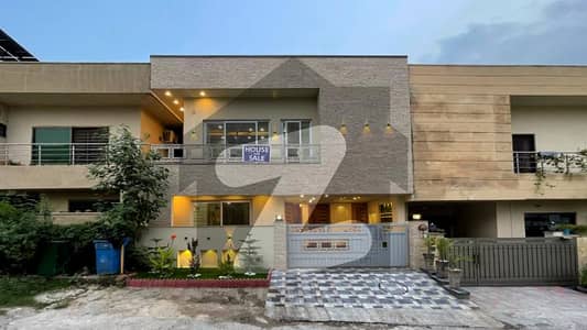 بحریہ ٹاؤن فیز 8 ۔ عمر بلاک بحریہ ٹاؤن فیز 8 ۔ سفاری ویلی,بحریہ ٹاؤن فیز 8,بحریہ ٹاؤن راولپنڈی,راولپنڈی میں 6 کمروں کا 7 مرلہ مکان 2.95 کروڑ میں برائے فروخت۔