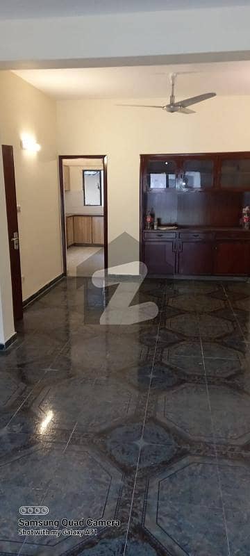 Lower Portion 10 Marla 2 Bedrooms For Family Residence In Model Twn Lhr Ideal Location For Residence