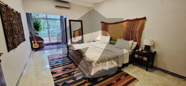 ایف ۔ 7 اسلام آباد میں 4 کمروں کا 1 کنال بالائی پورشن 5.0 لاکھ میں کرایہ پر دستیاب ہے۔