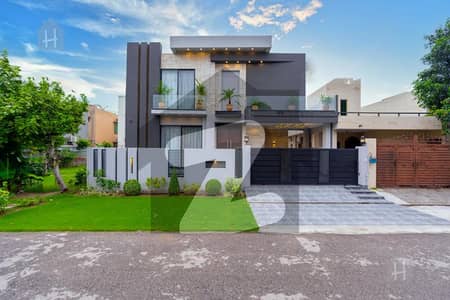 12 Marla Fully Furnished Modern Design Dream House Near Main Market