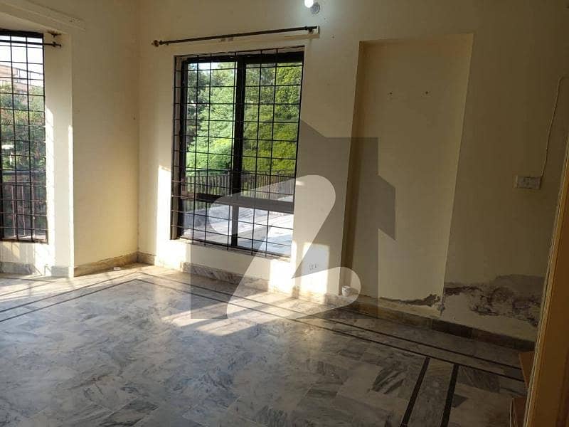 UPPER PORTION FOR RENT IN F-11-3 ISLAMABAD UPPER PORTION FOR RENT IN F-11-3 ISLAMABAD