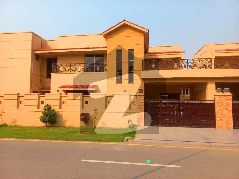 عسکری 10 عسکری,لاہور میں 5 کمروں کا 1 کنال مکان 11.25 کروڑ میں برائے فروخت۔ عسکری 10 عسکری,لاہور میں 5 کمروں کا 1 کنال مکان 11.25 کروڑ میں برائے فروخت۔