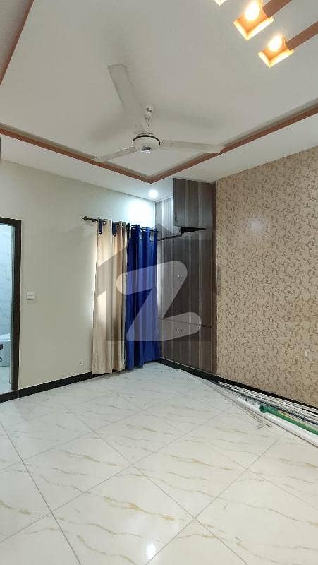 Fully Renovated 3 Bedroom Flat For Rent