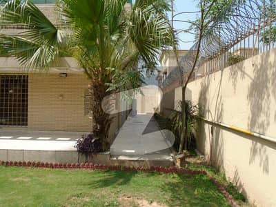 Prime Location Corner House Sun-Face 50x90=500 Sqyds CDA Transfer,