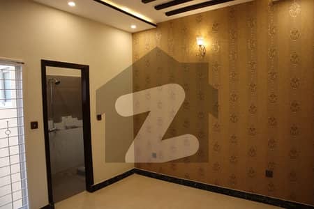 Spacious 5 Marla Upper Portion - Johar Town, Lahore