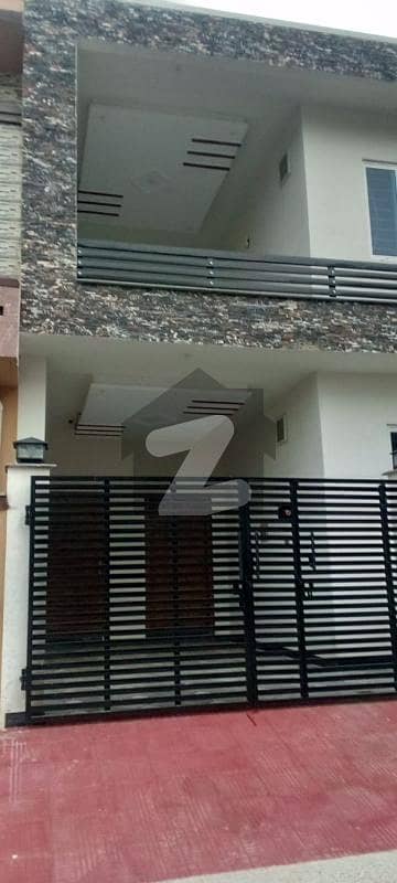 کورنگ ٹاؤن اسلام آباد میں 4 کمروں کا 6 مرلہ مکان 2.8 کروڑ میں برائے فروخت۔