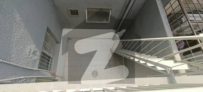 گارڈن ٹاؤن - شیر شاہ بلاک گارڈن ٹاؤن,لاہور میں 3 کمروں کا 5 مرلہ مکان 3.25 کروڑ میں برائے فروخت۔