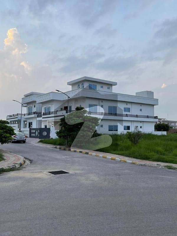 MAIN BOULEVARD PLOT MAIN BOULEVARD PLOT