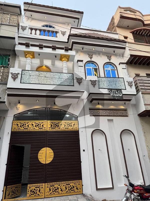 ورسک روڈ پشاور میں 5 کمروں کا 4 مرلہ مکان 1.65 کروڑ میں برائے فروخت۔