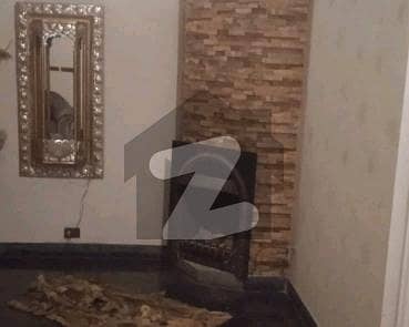 سرور روڈ کینٹ,لاہور میں 2 کنال بالائی پورشن 2.0 لاکھ میں کرایہ پر دستیاب ہے۔
