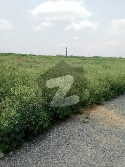 جی ۔ 14/1 جی ۔ 14,اسلام آباد میں 7 مرلہ رہائشی پلاٹ 1.35 کروڑ میں برائے فروخت۔