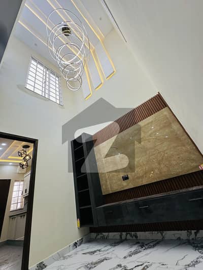 4 MARLA CORNER DOUBLE HEIGHT LOBBY HOUSE