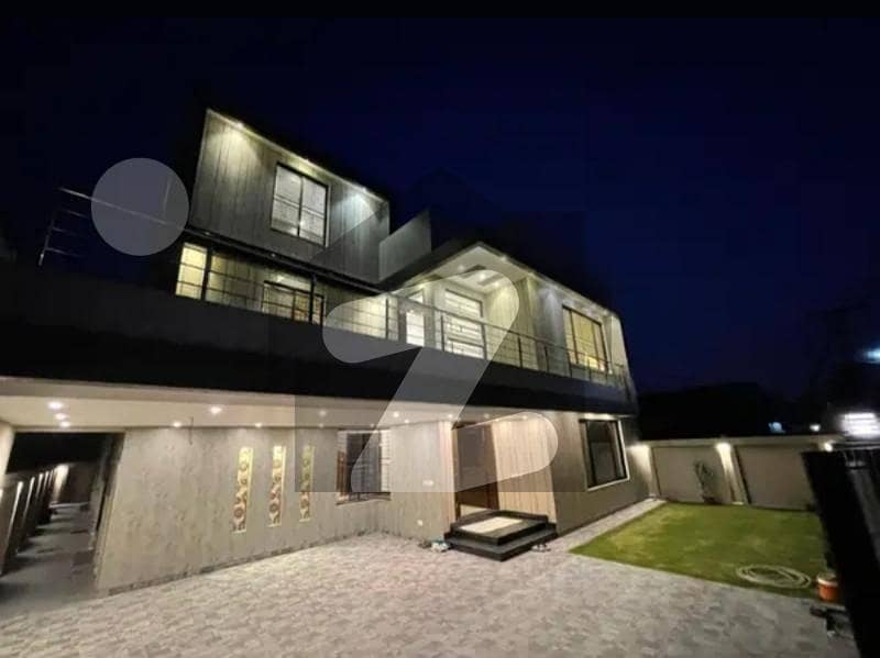 Prominently-Located House Available In Wapda Town For Sale Prominently-Located House Available In Wapda Town For Sale