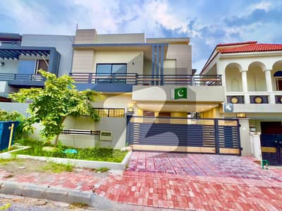Designer House & Extra Land &Amp; Prime Location & Top High Point Beautiful View All In One