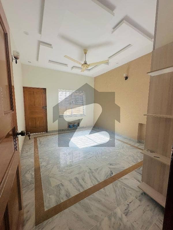 Ground Portion Marla Flooring  Available For Rent