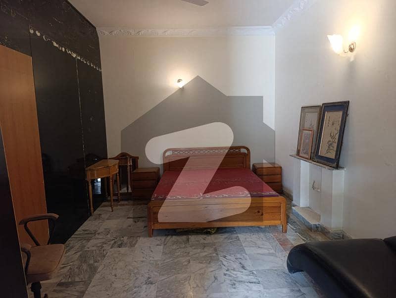 Fully Furnished Room for RENT Fully Furnished Room for RENT