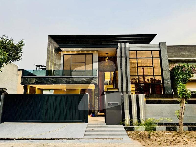 1 Kanal Modern BUNGALOW FOR SALE 6 Bedroom