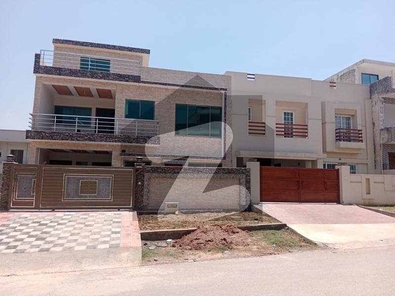Beautiful 10 Marla House For Sale Beautiful 10 Marla House For Sale
