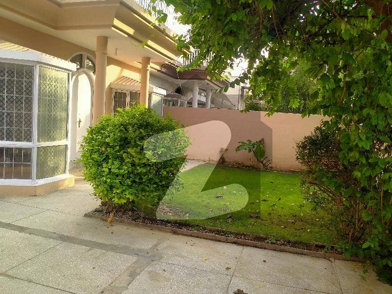 F-10 4 Bed Single Unit House For Rent F-10 4 Bed Single Unit House For Rent
