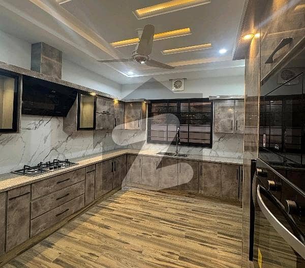 20 Marla House For sale In G-13/2