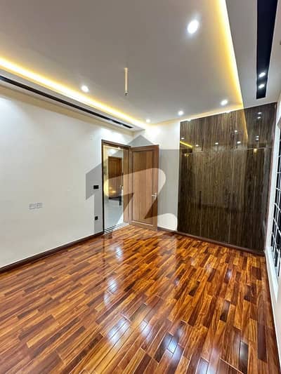 5 Marla Modern House Is Up For Sale. 5 Marla Modern House Is Up For Sale.