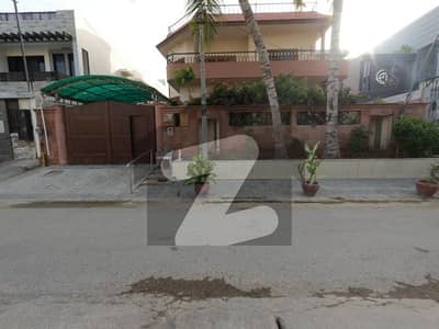 DHA Karachi 450 Yards Bungalow For Sale 12th Street Mujahid, Near Khayaban-E-Hafiz, Phase V