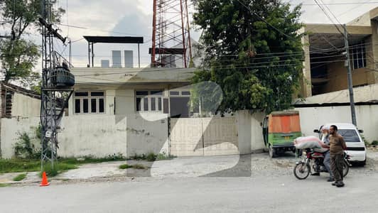 کینٹ پشاور میں 10 کمروں کا 1 کنال مکان 30.0 کروڑ میں برائے فروخت۔