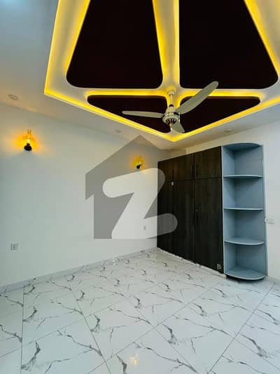 ای ایم ای سوسائٹی ۔ بلاک ای ای ایم ای سوسائٹی,لاہور میں 5 کمروں کا 1 کنال مکان 8.0 کروڑ میں برائے فروخت۔