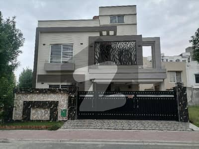 بحریہ ٹاؤن رفیع بلاک بحریہ ٹاؤن سیکٹر ای,بحریہ ٹاؤن,لاہور میں 5 کمروں کا 10 مرلہ مکان 4.5 کروڑ میں برائے فروخت۔