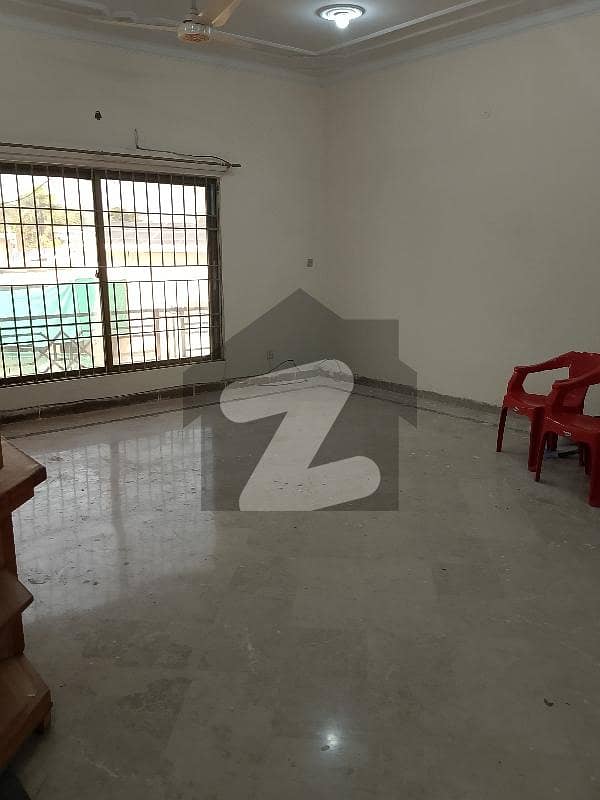 Upper portion available for rent prime location Upper portion available for rent prime location