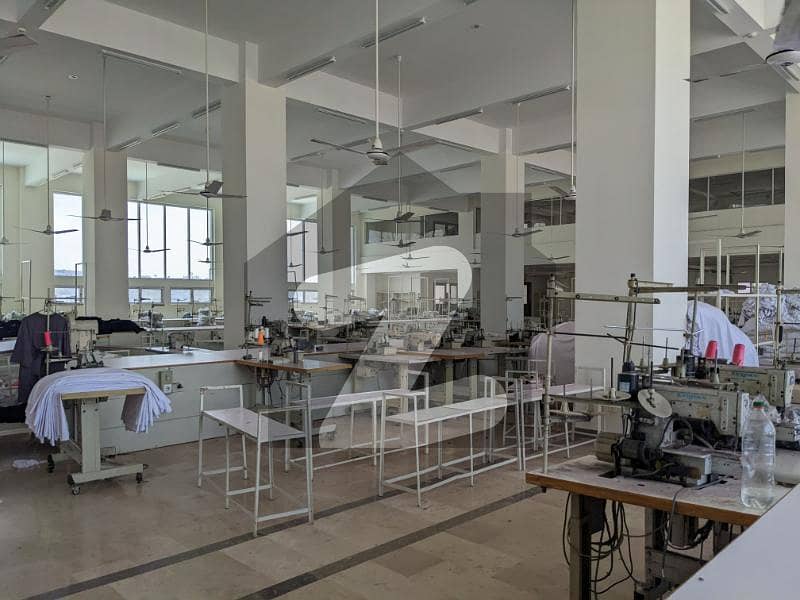 35000 Sqft Main Road Space Available 35000 Sqft Main Road Space Available