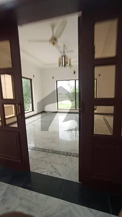 VIP House FOR RENT IN F 11 PEACE Full Location