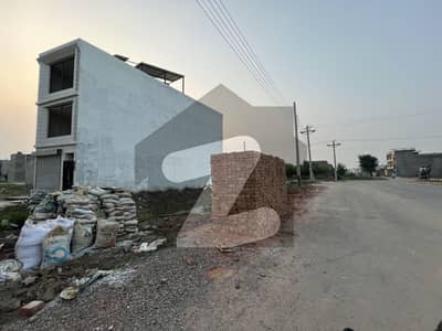 الرحمان گارڈن فیز 2 الرحمان گارڈن,لاہور میں 2 مرلہ دفتر 1.3 کروڑ میں برائے فروخت۔