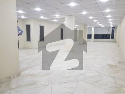 گلشنِ اقبال - بلاک 5 گلشنِ اقبال,گلشنِ اقبال ٹاؤن,کراچی میں 8 مرلہ دفتر 2.0 لاکھ میں کرایہ پر دستیاب ہے۔