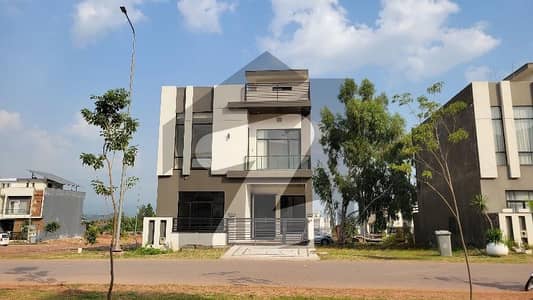 House For sale In Beautiful Park View City