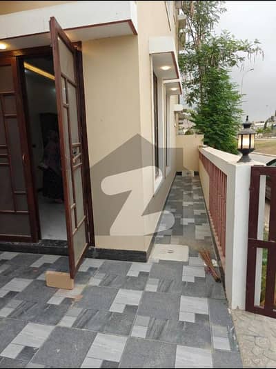 نیا ناظم آباد ۔ بلاک سی نیا ناظم آباد,کراچی میں 4 کمروں کا 5 مرلہ مکان 3.85 کروڑ میں برائے فروخت۔