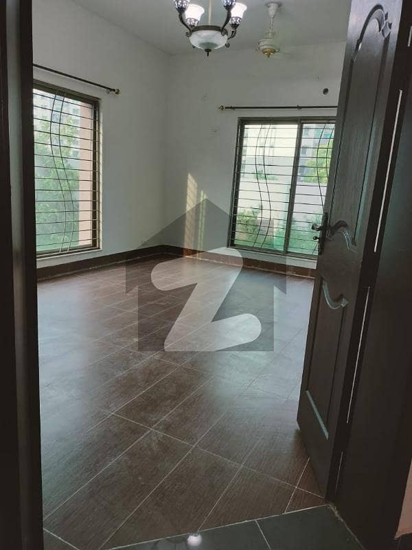 3 Bedroom House Upper Portion Available For Rent 3 Bedroom House Upper Portion Available For Rent
