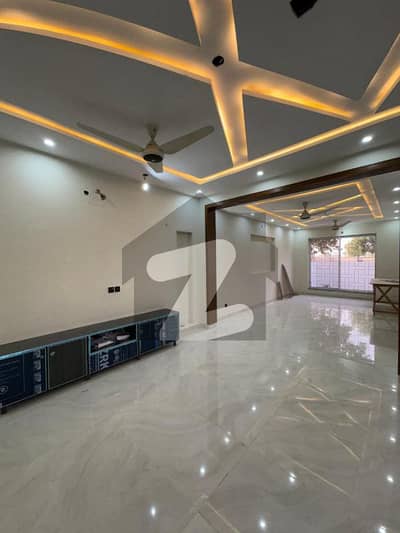 Luxurious 10 Marla Brand New House For Rent In ghaznavi Block