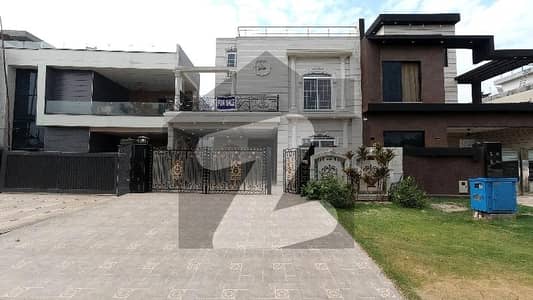13 Marla House Available For Sale In Lake City