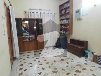 فیڈرل بی ایریا ۔ بلاک 20 فیڈرل بی ایریا,کراچی میں 6 کمروں کا 5 مرلہ مکان 3.9 کروڑ میں برائے فروخت۔
